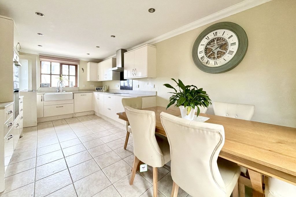 Property photo 2 of 26 Picture No. 02