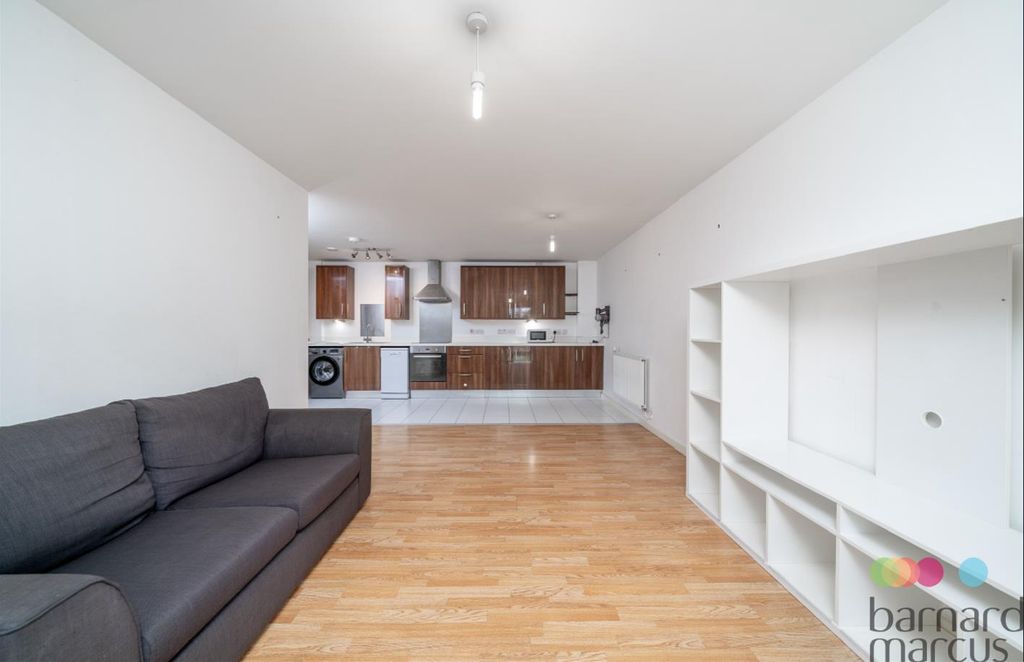 Property photo 3 of 17 Reception Room