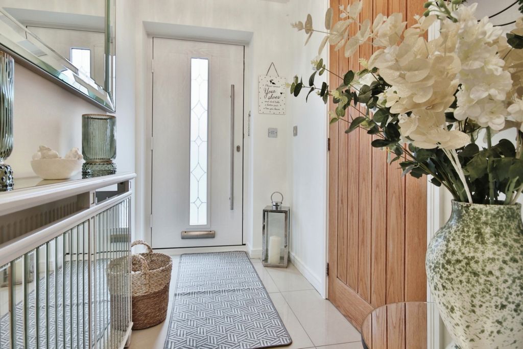 Property photo 3 of 18 3229899