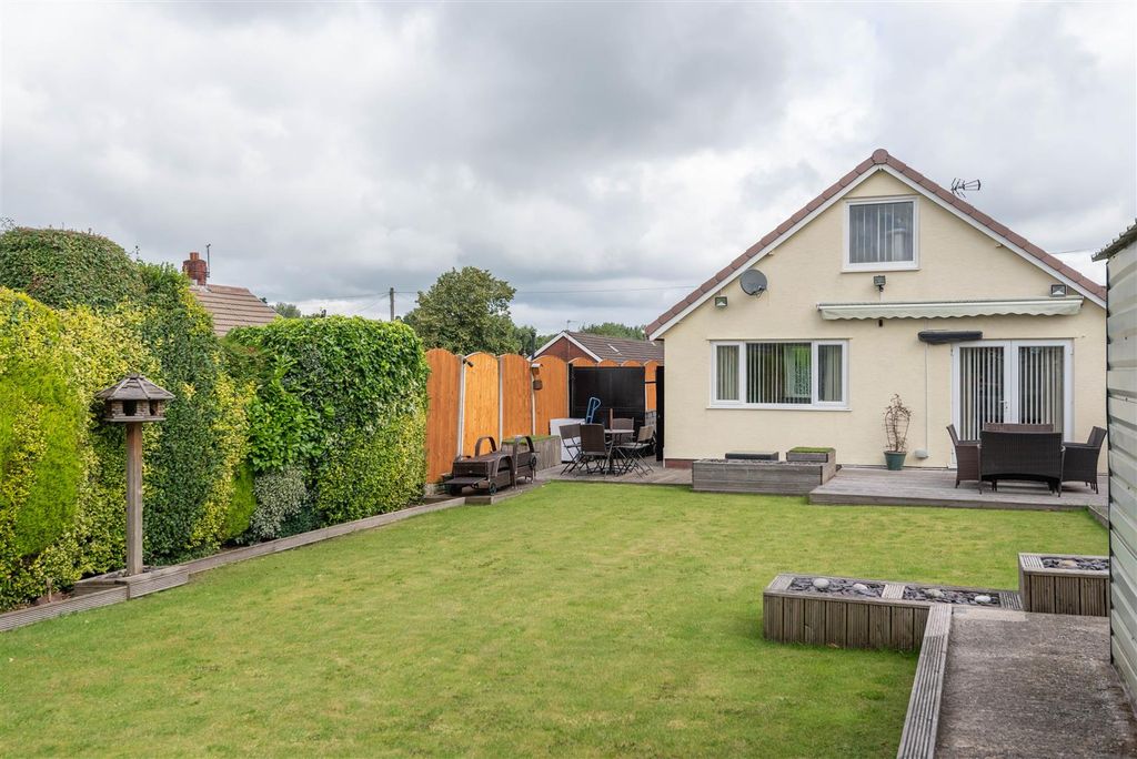 Property photo 3 of 29 Garden