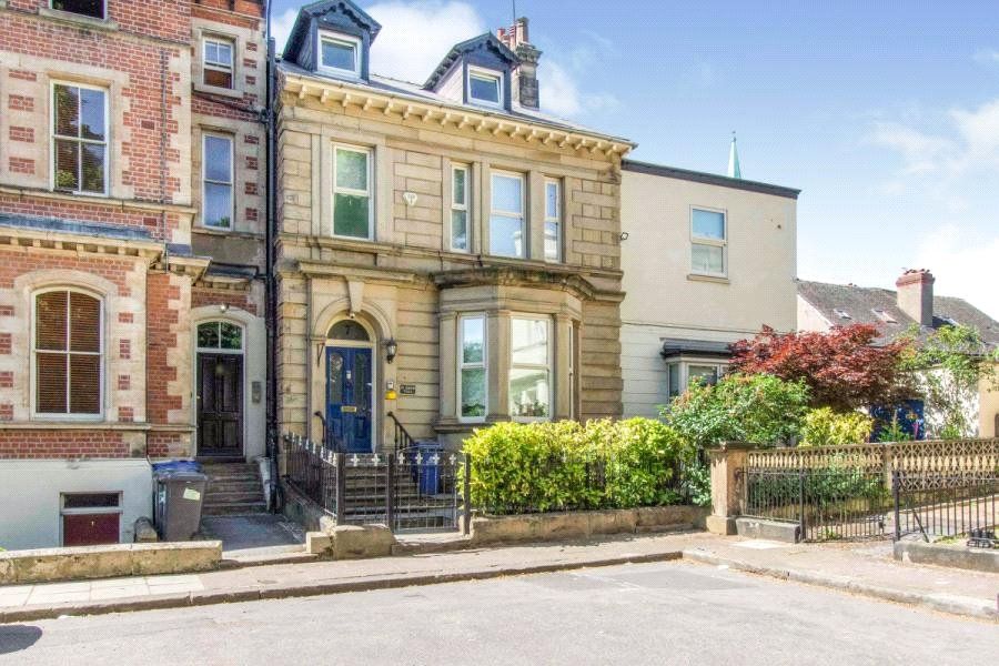 Property photo 1 of 20 Front