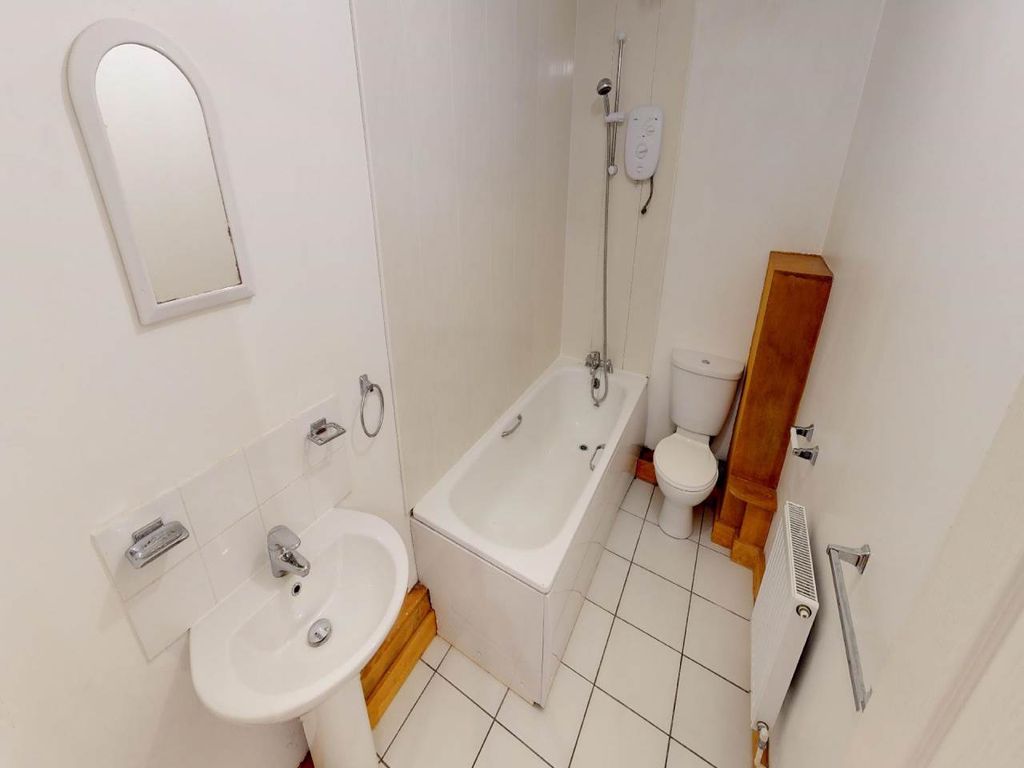 Property photo 2 of 6 Images