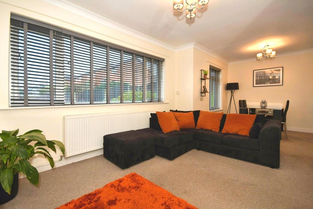 Property photo 2 of 16 Pbox-Img.Jpg