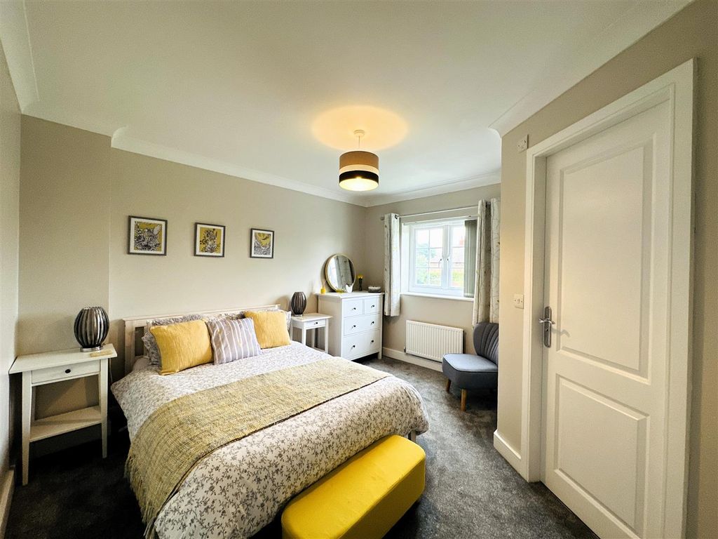 Property photo 3 of 33 Bedroom Two