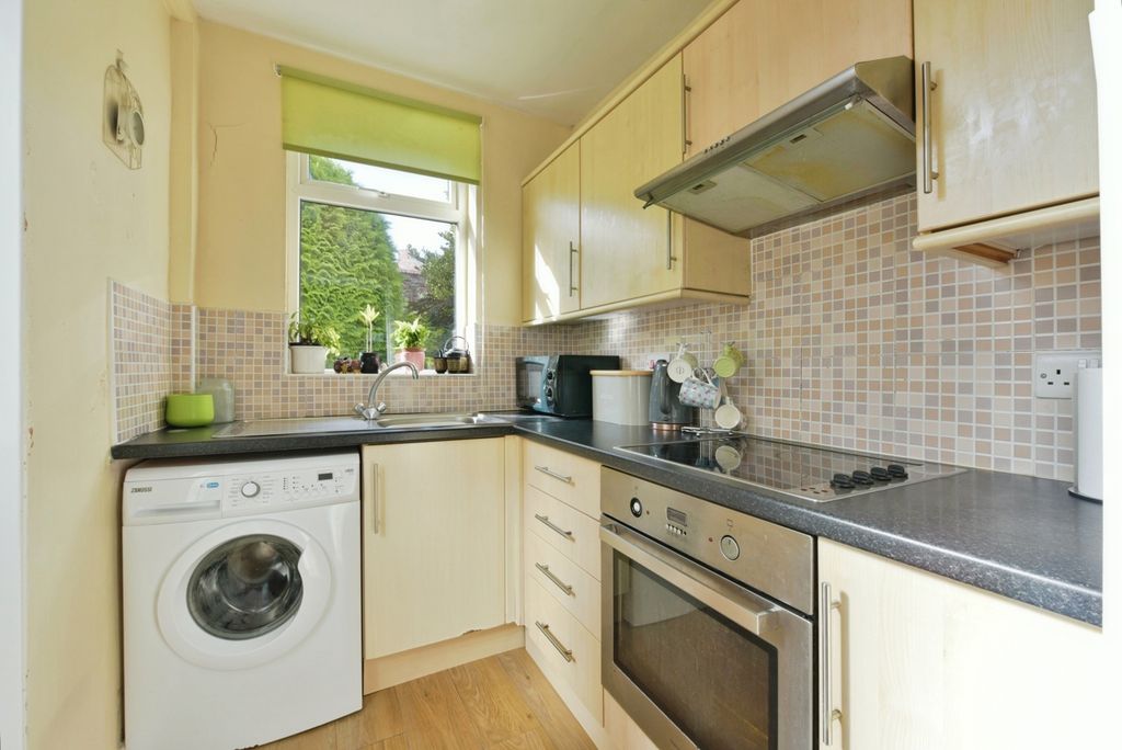 Property photo 2 of 17 Photo