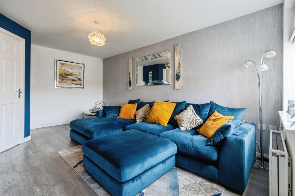 Property photo 2 of 17 Pbox-Img.Jpg