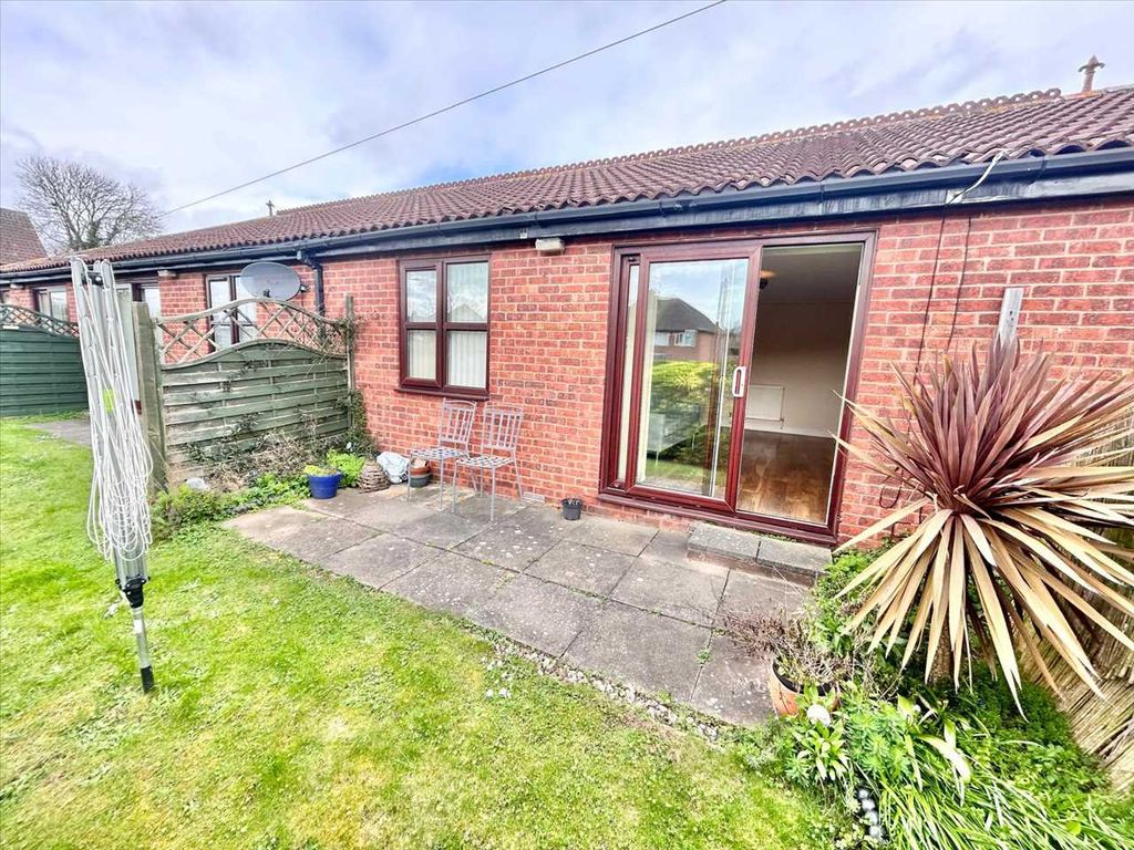 Property photo 2 of 21