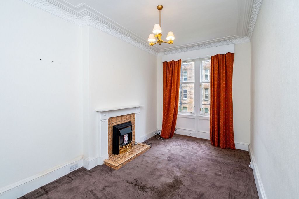 Property photo 2 of 35