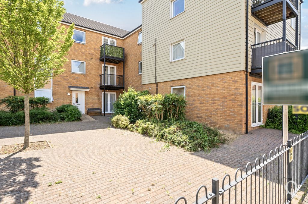 Property photo 1 of 19 A0245B30-Df9B-4d1...