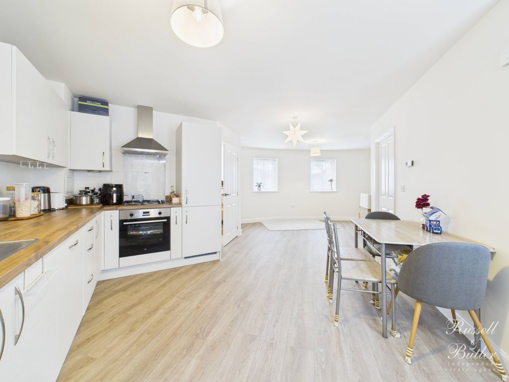 Property photo 2 of 13 Cam02127G0-Pr0351-Still009