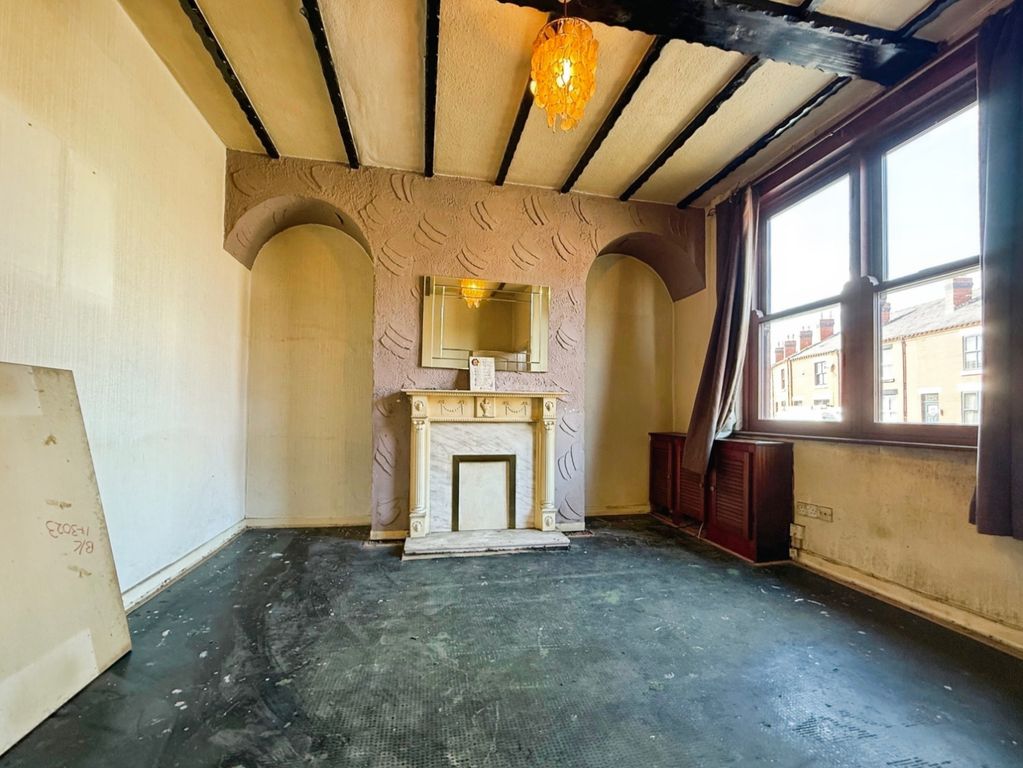 Property photo 3 of 16 Pbox-Img.Jpg