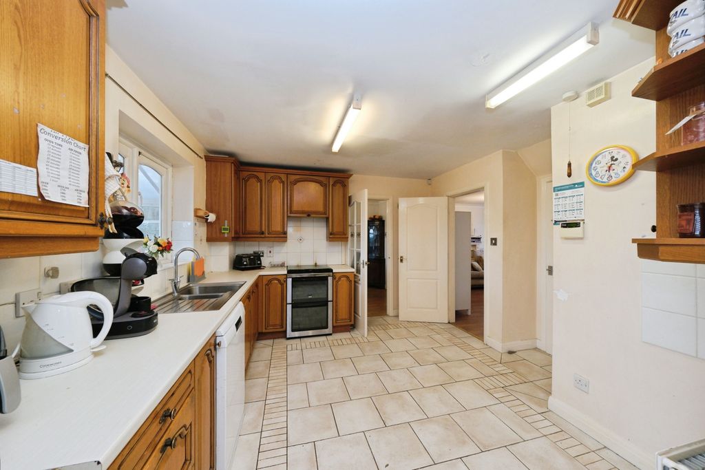 Property photo 3 of 19 Img_5241