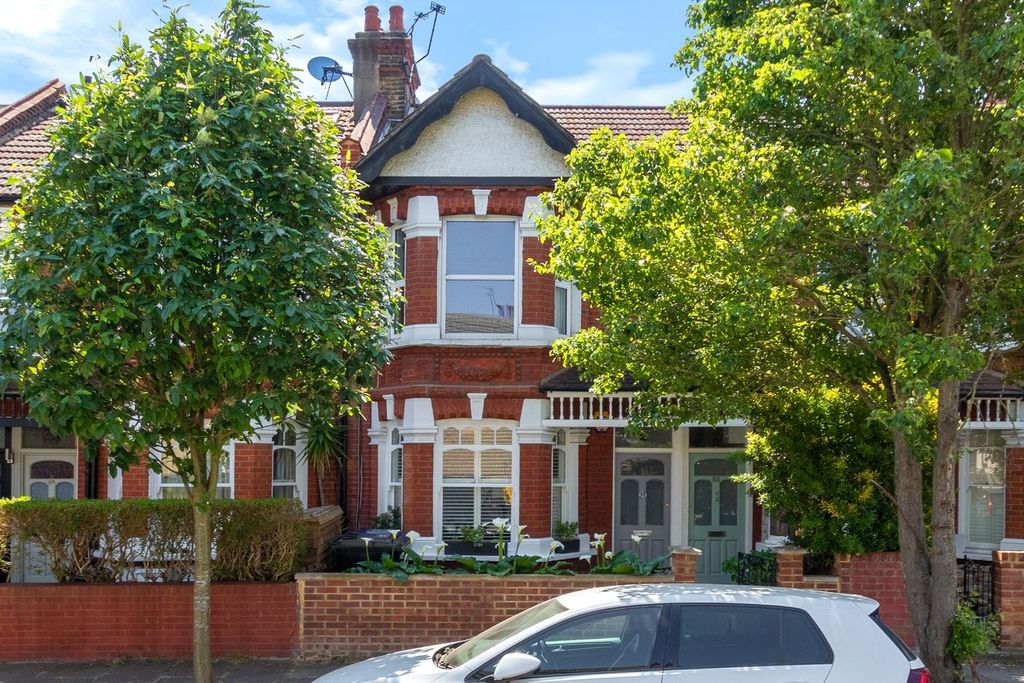Property photo 2 of 11