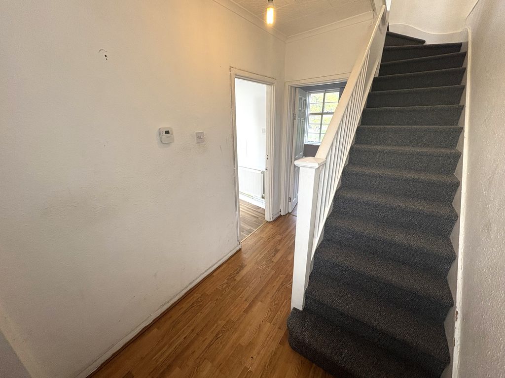 Property photo 2 of 7 Entrance Hall Use