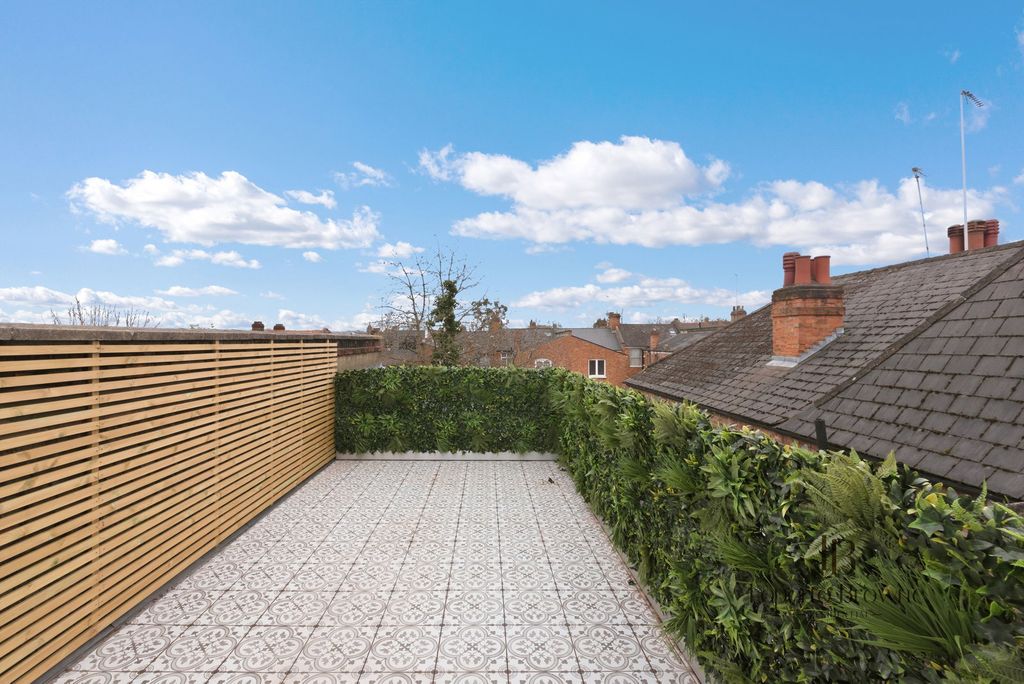 Property photo 3 of 22