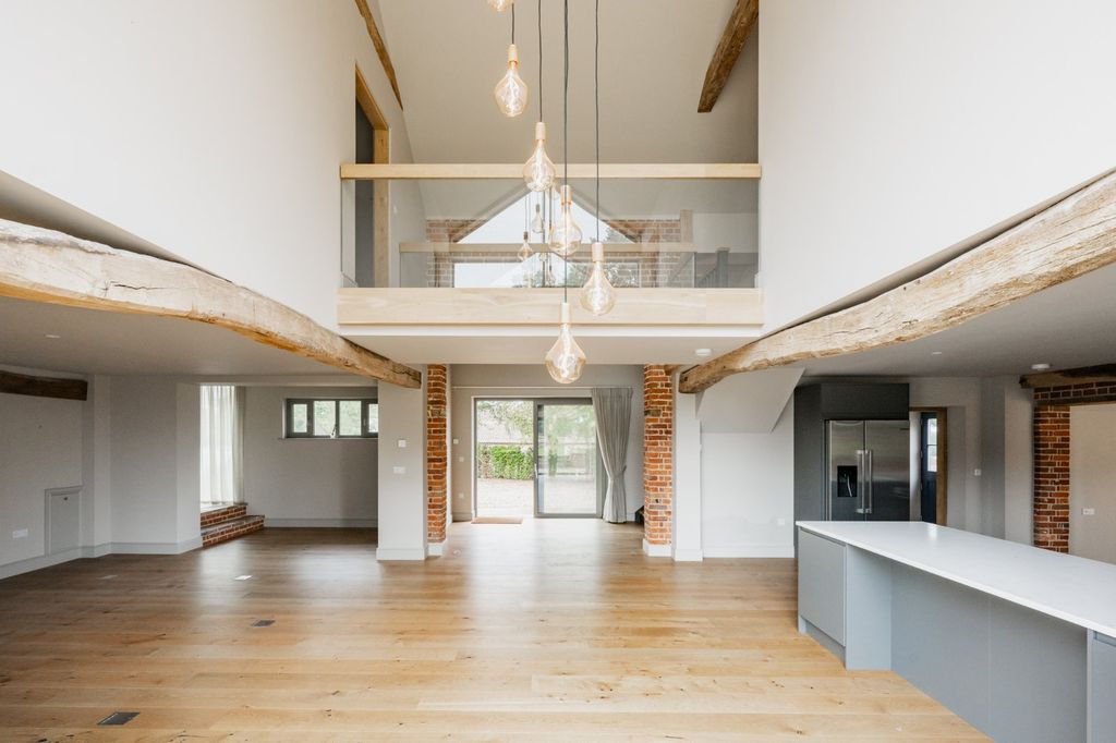 Property photo 3 of 23 Picture No. 28