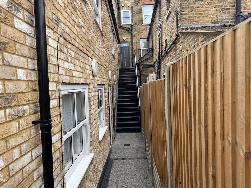 Property photo 3 of 22