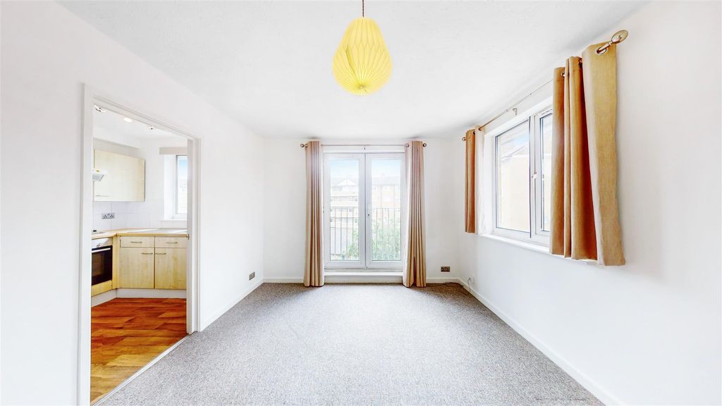 Property photo 3 of 16 Flat 9, Astra Apartments - 0Ovmje5Pr0Rkiutmdtv6.Jp
