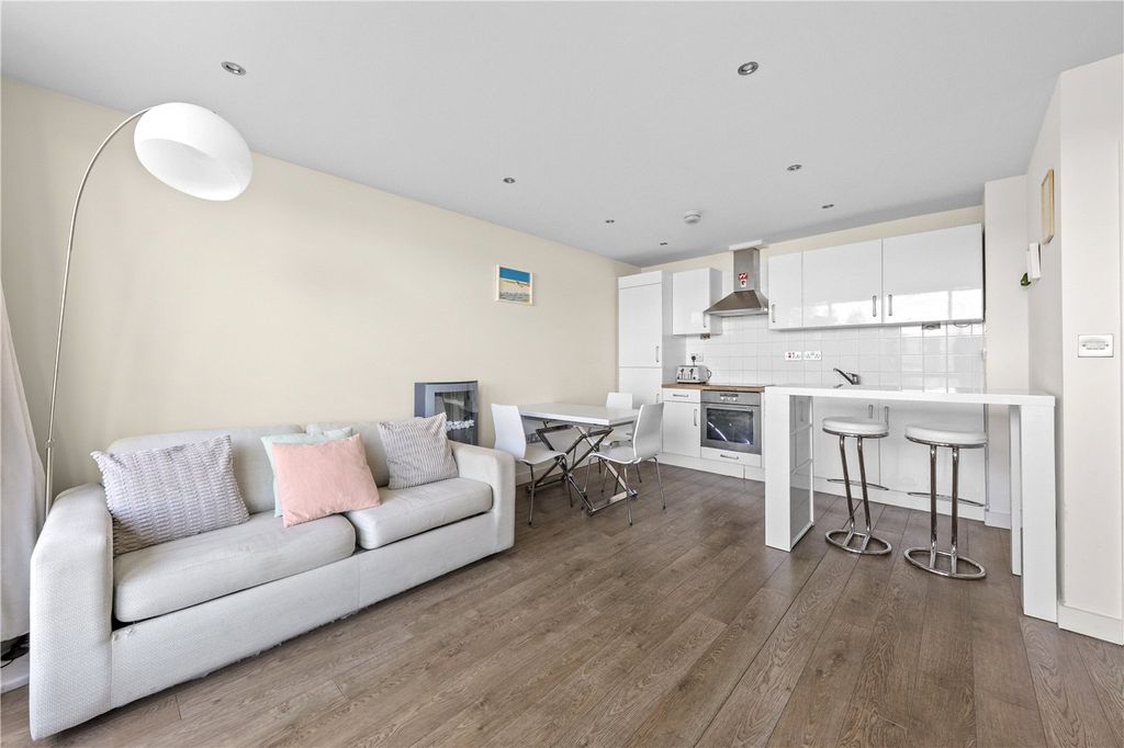 Property photo 2 of 13 Picture No. 04