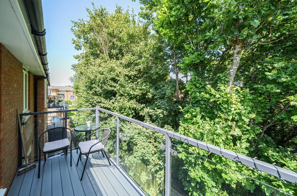 Property photo 3 of 11 1482690-8-6A3Be5c...