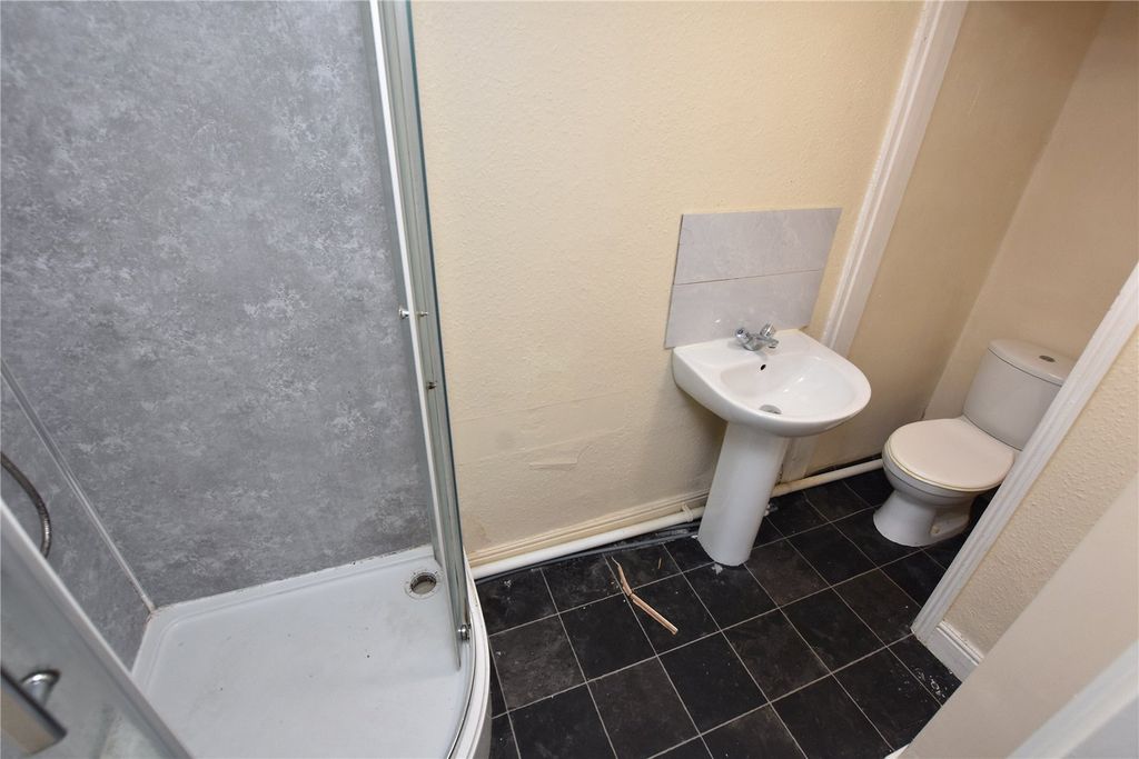 Property photo 3 of 14 Picture No. 02