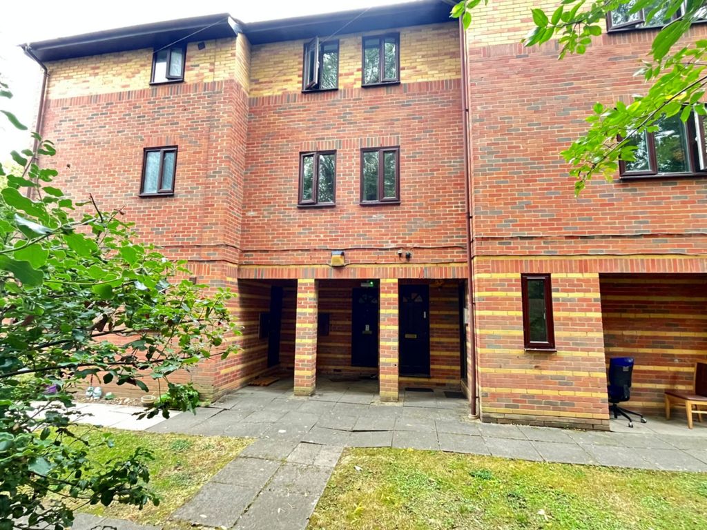 Property photo 1 of 11 Photo 9