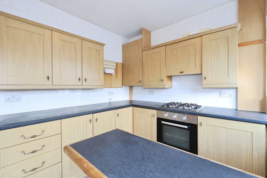 Property photo 2 of 20 Pbox-Img.Jpg