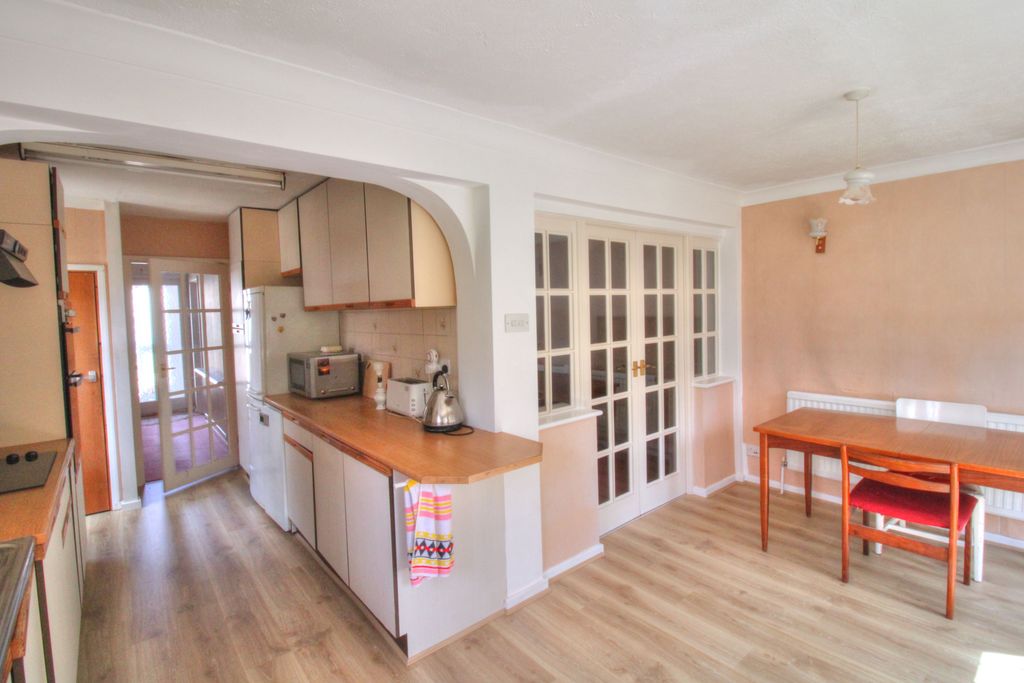 Property photo 1 of 15 Img_6770_1_2