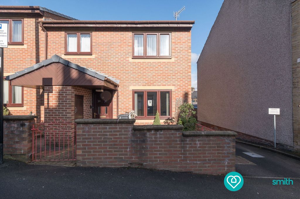 Property photo 2 of 13