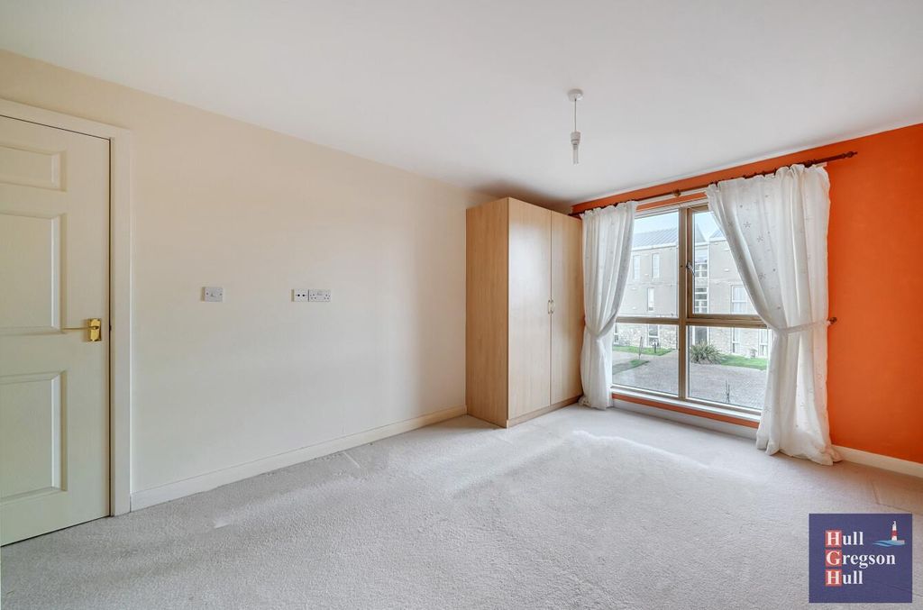 Additional image 8 of 2 bed flat for saleGrangecroft Road, Portland DT5