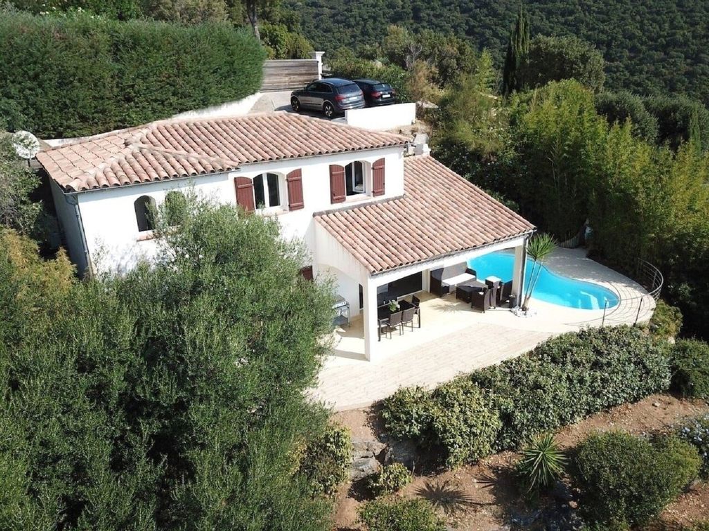 Property photo 1 of 16 Full Sea View, No Construction Work, Absolute Peace And Quiet
