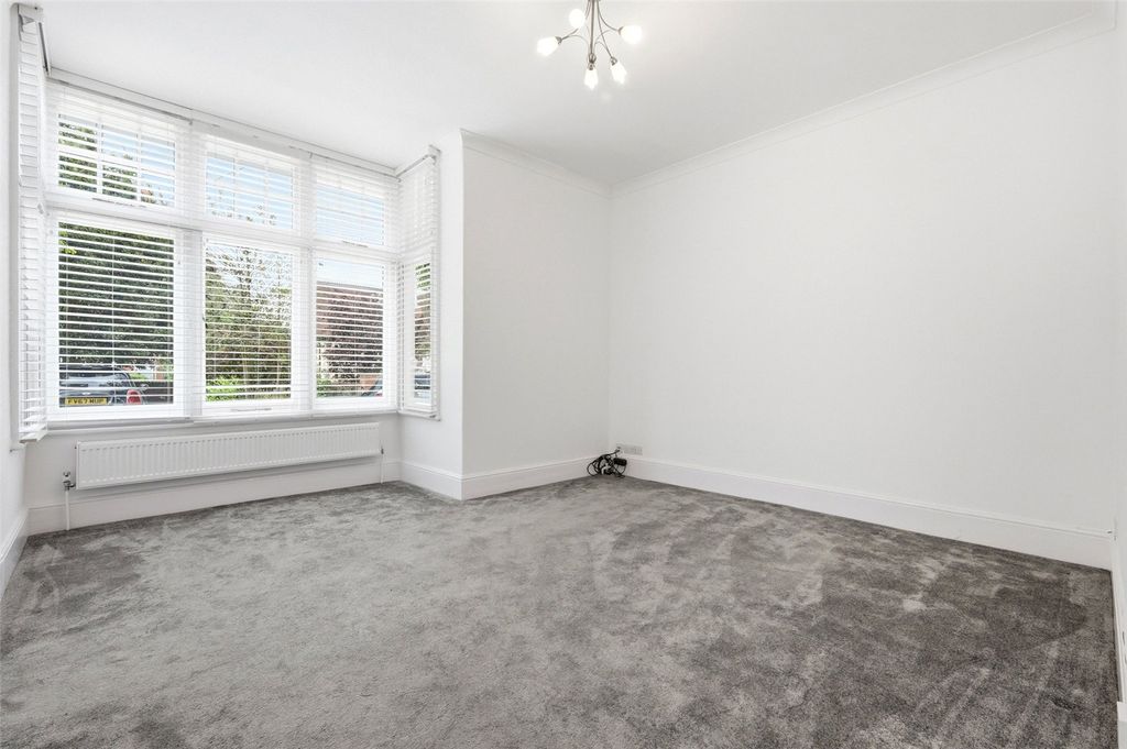 Additional image 4 of 2 bed flat for saleChurchgate Street, Old Harlow, Essex CM17