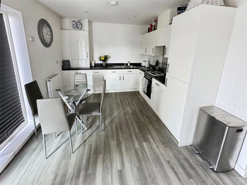 Property photo 3 of 12 Picture No. 04