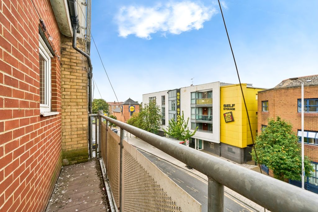 Property photo 2 of 12 Picture No. 22