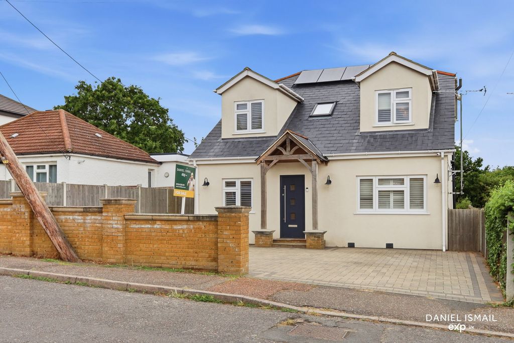 Property photo 1 of 43