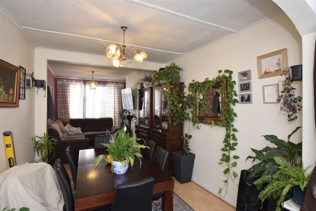 Property photo 3 of 15 Through Lounge.Jpg