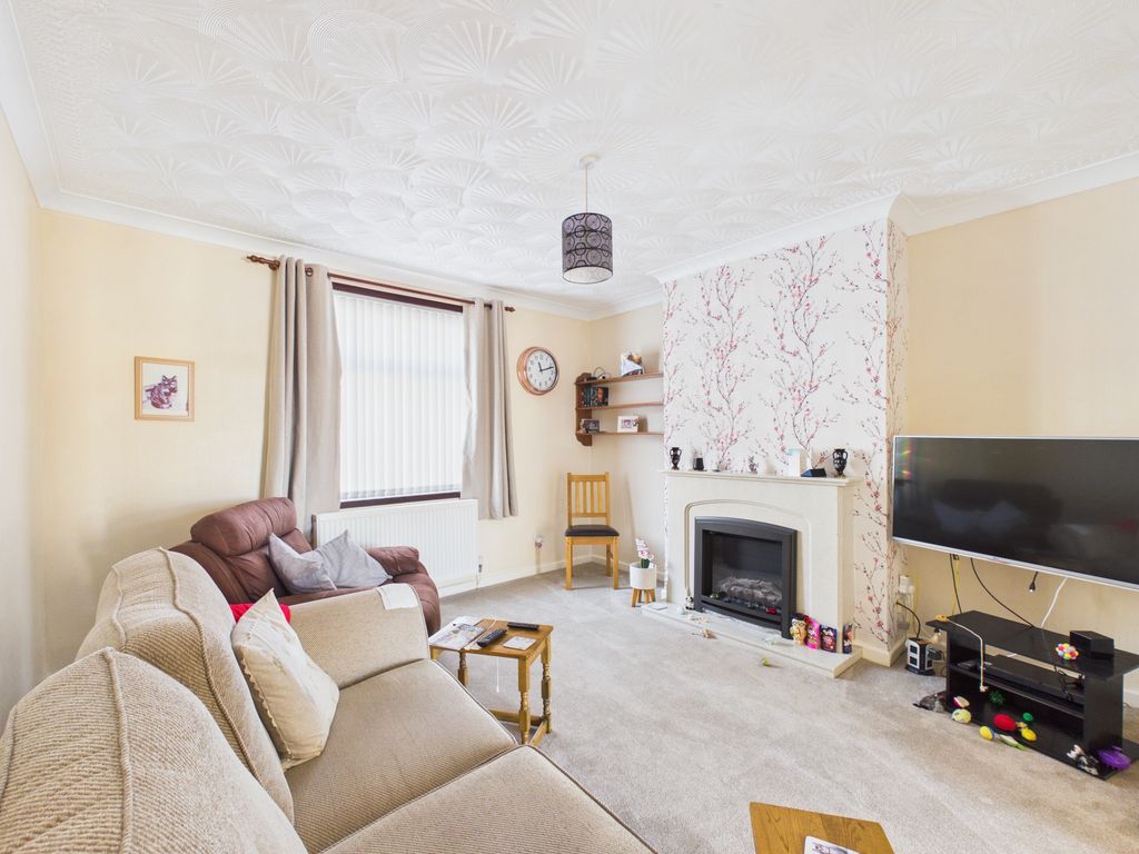 Property photo 2 of 23