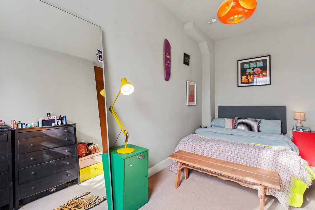 Property photo 3 of 12