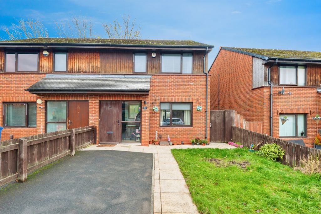 Property photo 2 of 22