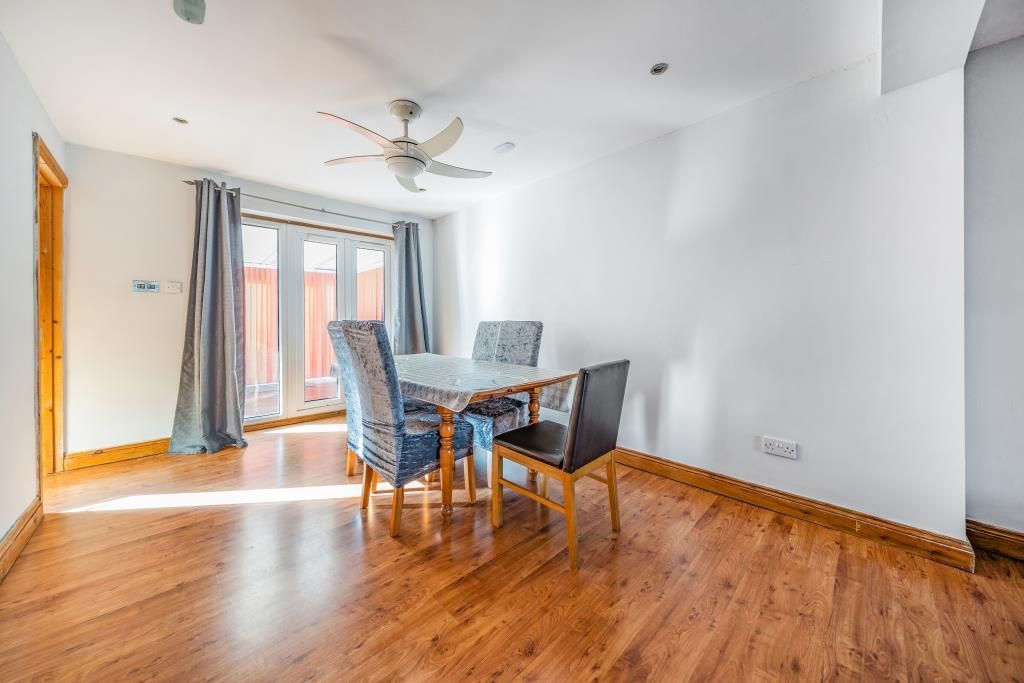 Property photo 3 of 18 Dining Area