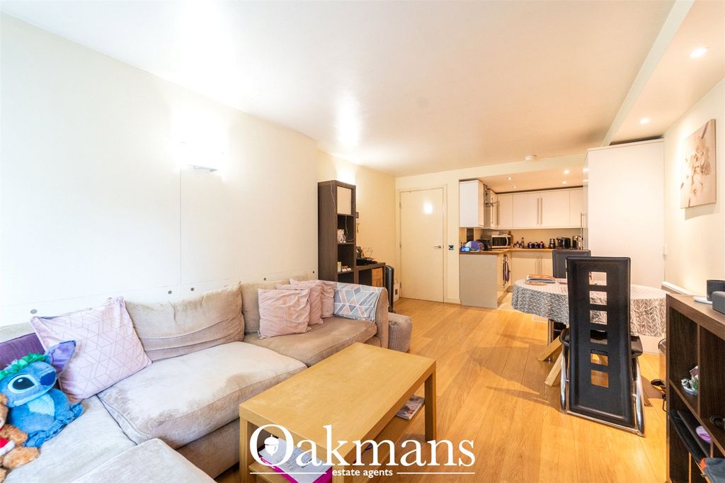 Property photo 3 of 18 Picture No. 12