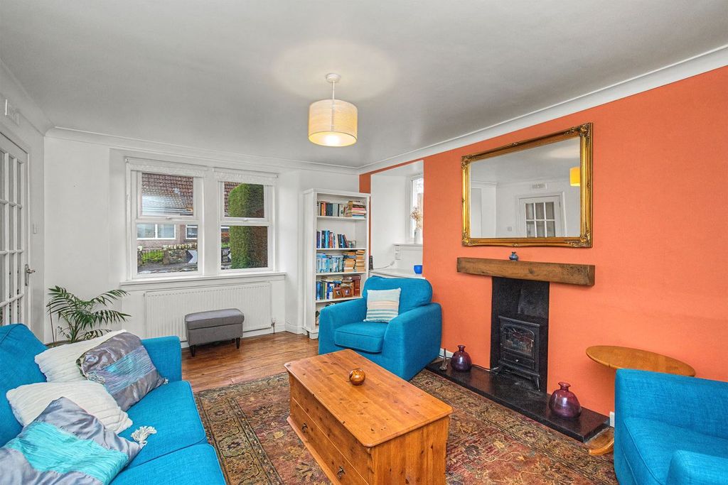Property photo 2 of 19