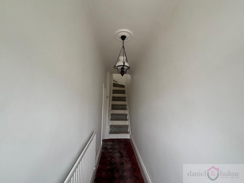 Property photo 3 of 20 2B81336B-Ec37-4Afb-B928-2742F5E09F95