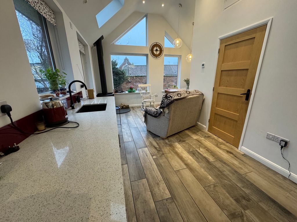 Property photo 3 of 21 Img_4320