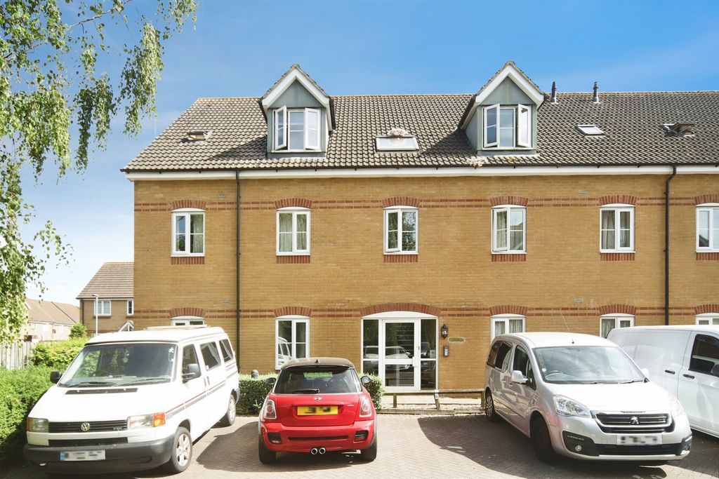 Property photo 1 of 11