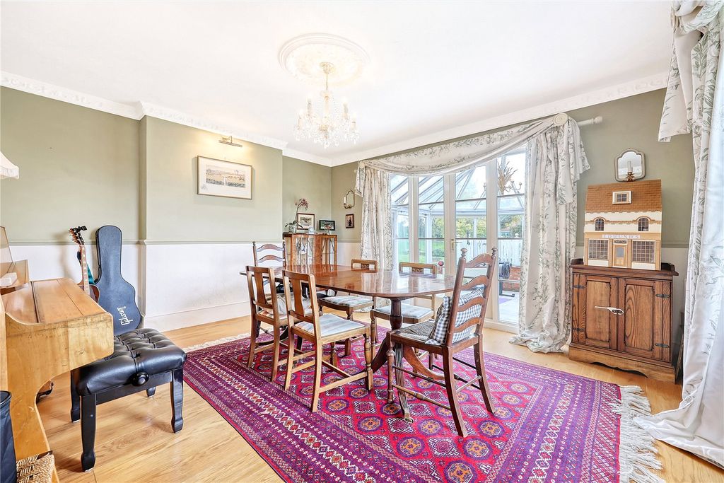 Property photo 3 of 17 Dining Room
