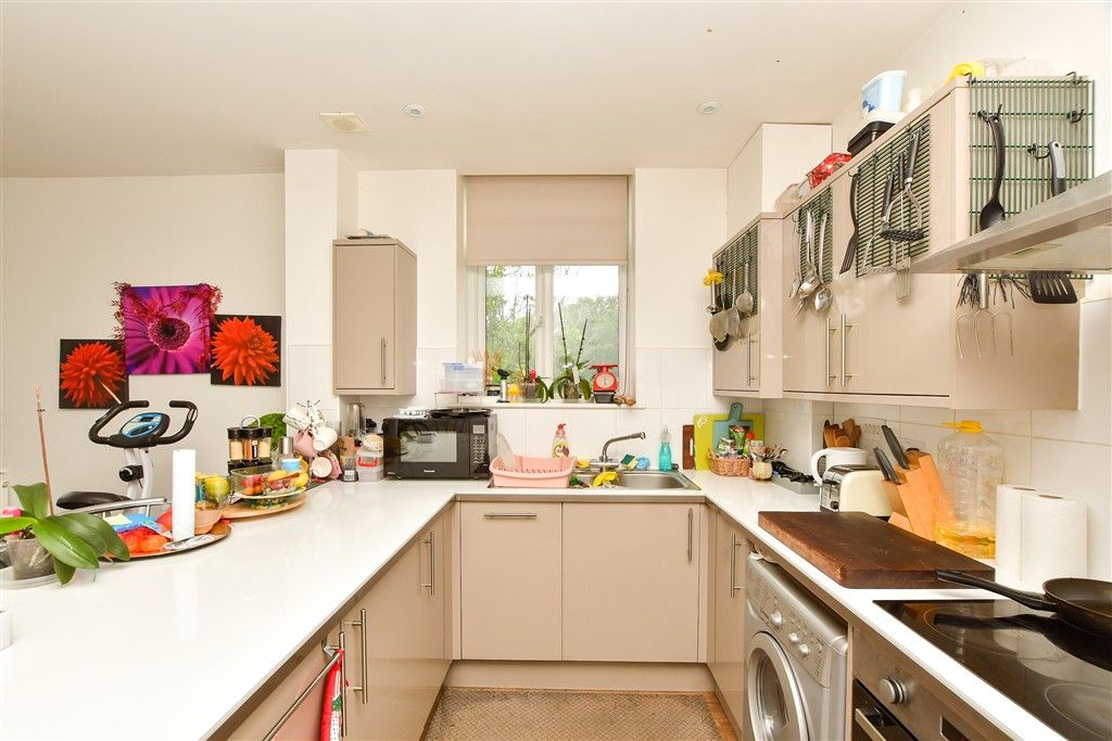 Property photo 1 of 12 Lounge/Kitchen