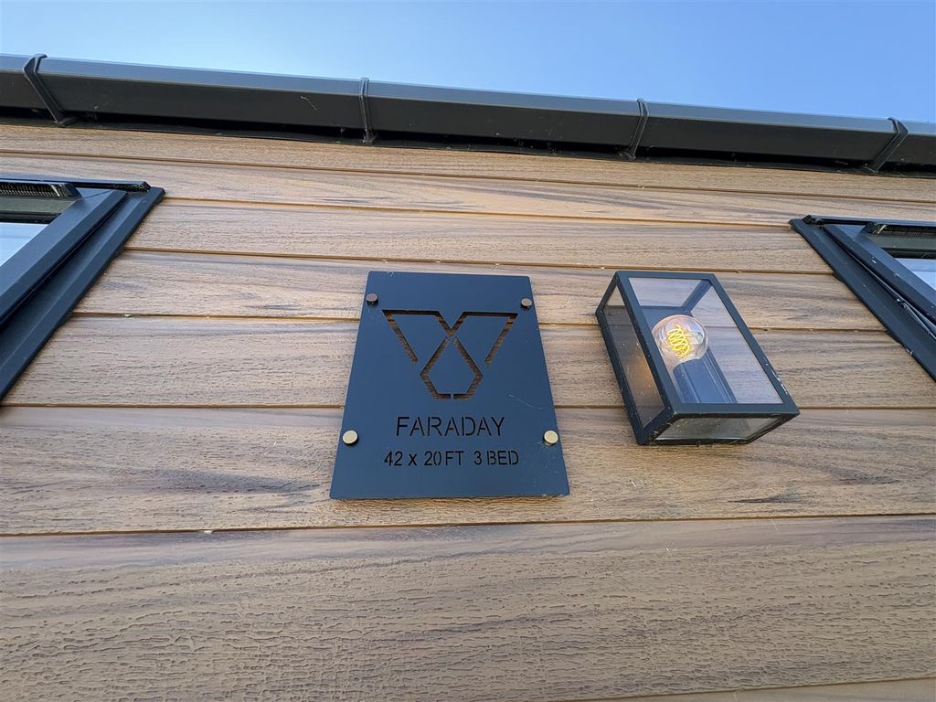 Property photo 3 of 13 Img_2093.Jpeg