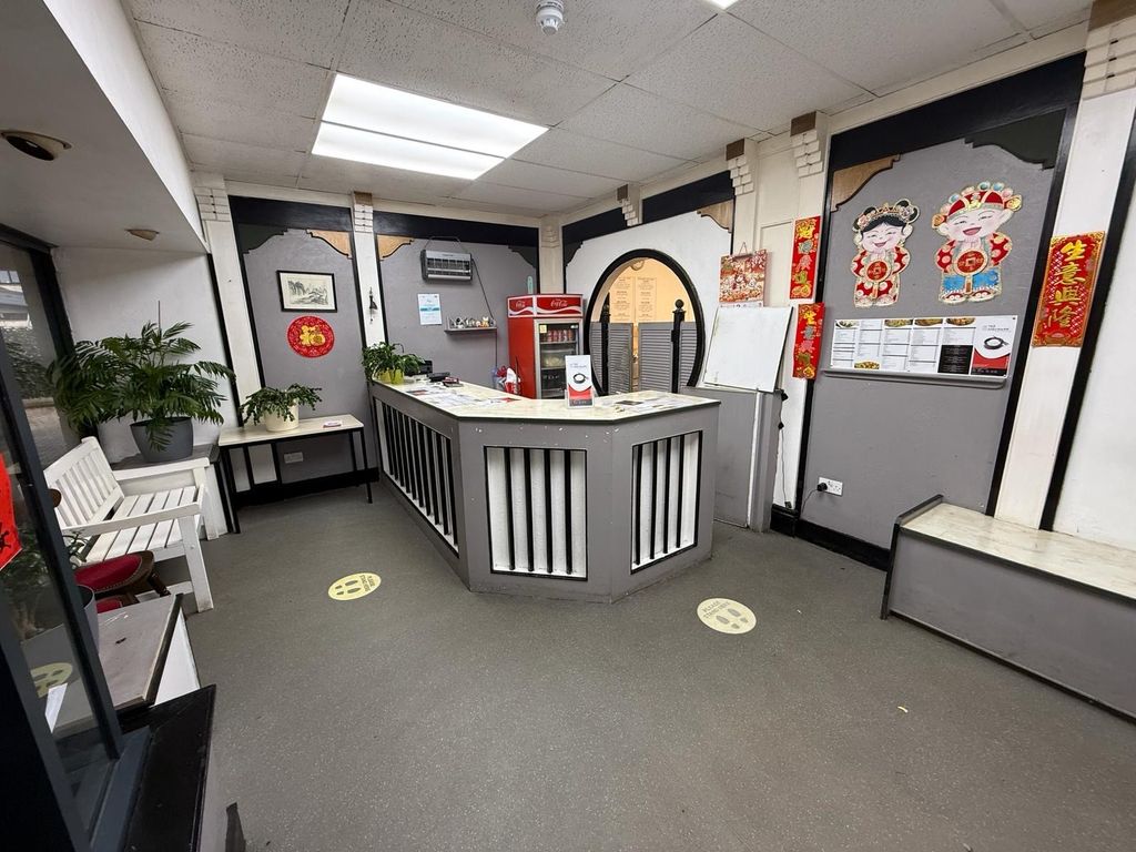 Property photo 2 of 6