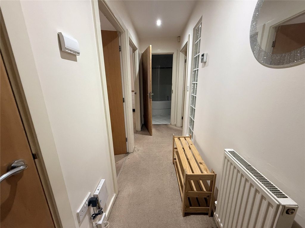 Property photo 3 of 13 Picture No. 01